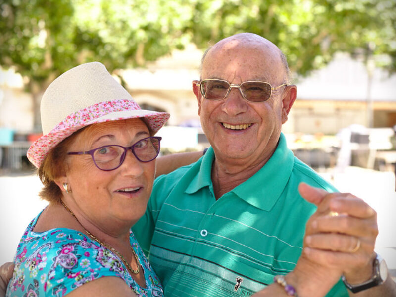 Elderly Couple https://www.flickr.com/photos/dvanzuijlekom/19943090382