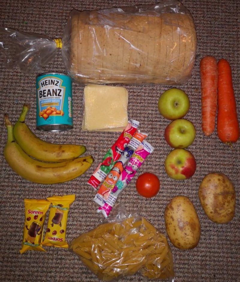 Photograph of a school meal parcel by Twitter user @RoadsideMum